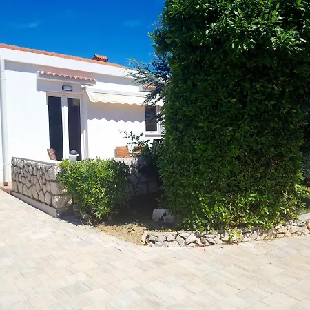 Dom wakacyjny Lavender House *