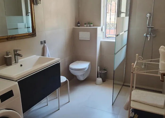 Lavender House 만드레